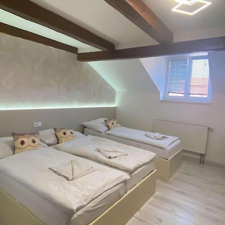 Hotel U Radnice As Аш Екстер'єр фото