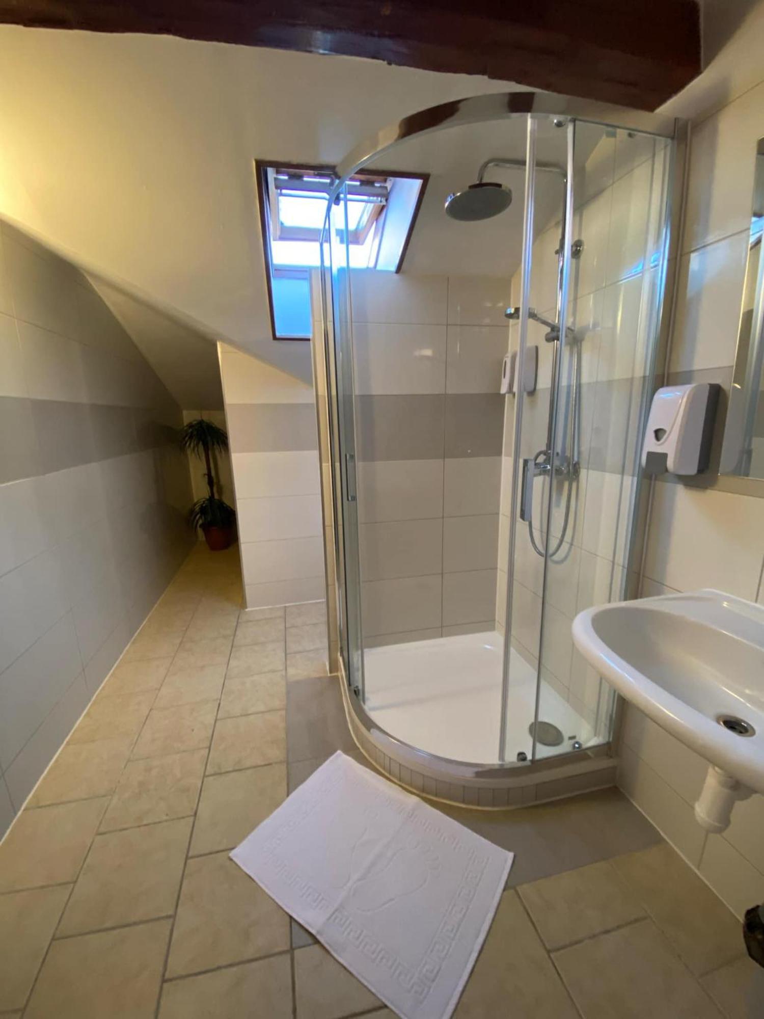 Hotel U Radnice As Аш Екстер'єр фото